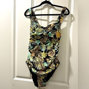 BloomChic Plus Size 2XL Tropical Leaf Print One Piece Swimsuit